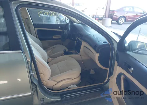 2002 Volkswagen Passat Gls from USA, damaged, VIN WVWVD63B82E145464